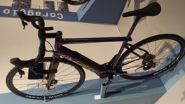 Una bici artigiana made in Liguria conquista Milano